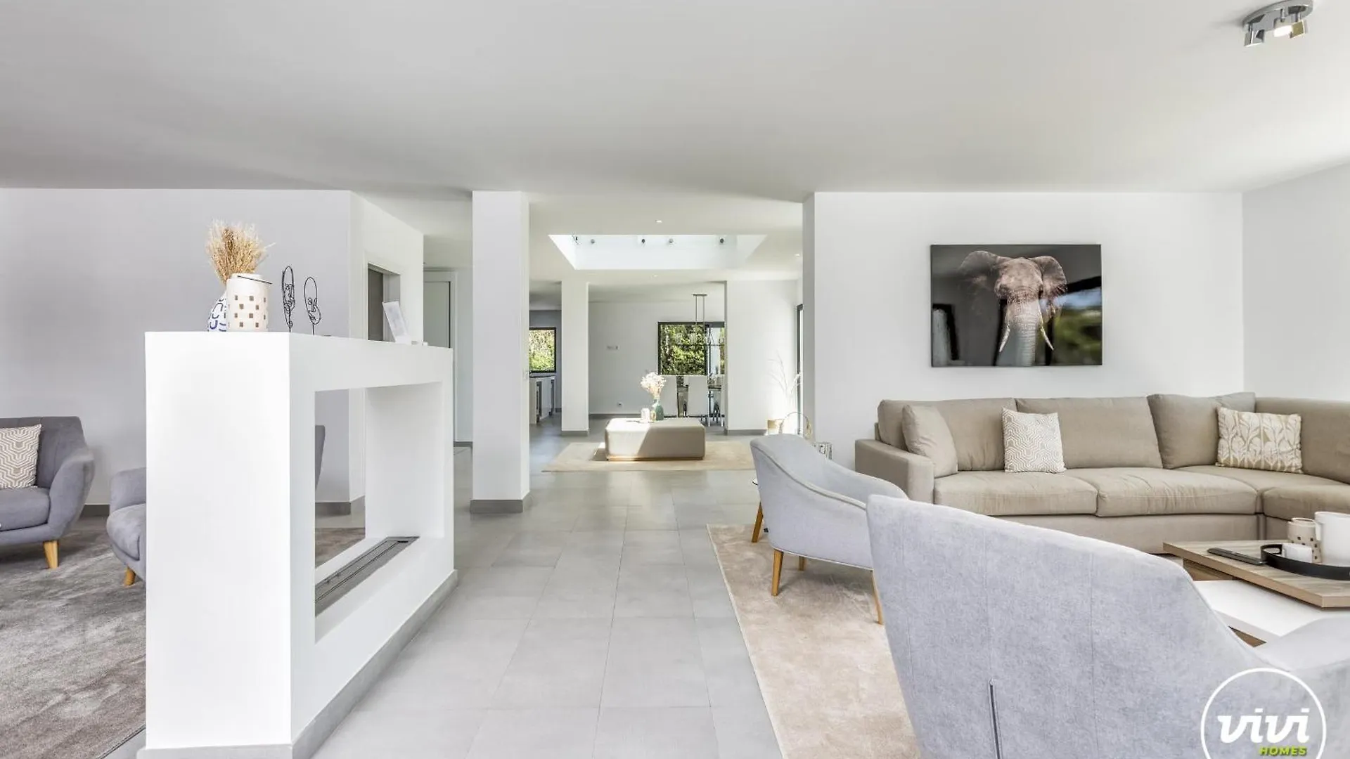 Vivi Homes -Villa Ruby Pool, Garden, Golf & Beach Sitio de Calahonda 스페인