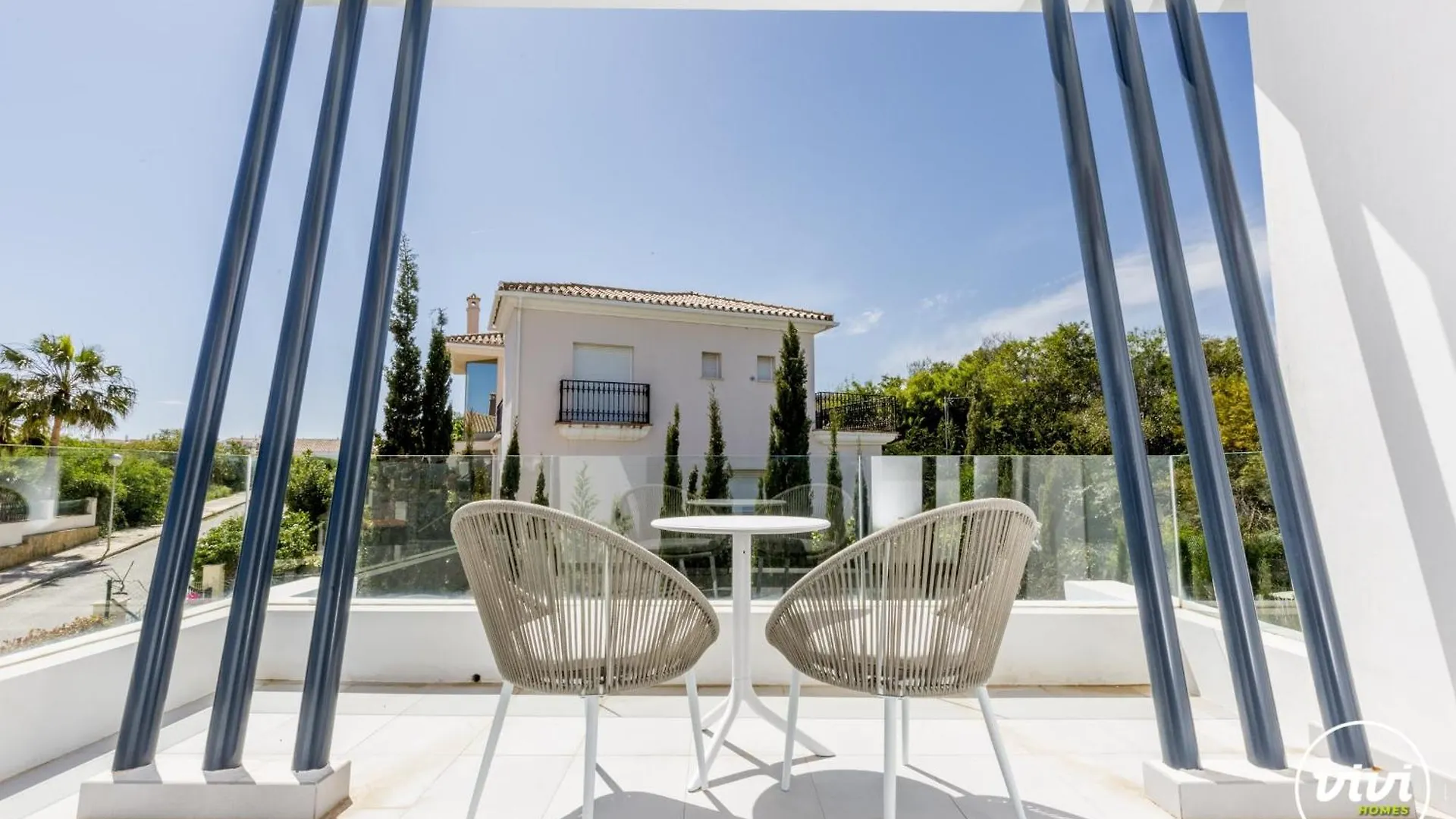 Vivi Homes -Villa Ruby Pool, Garden, Golf & Beach Sitio de Calahonda
