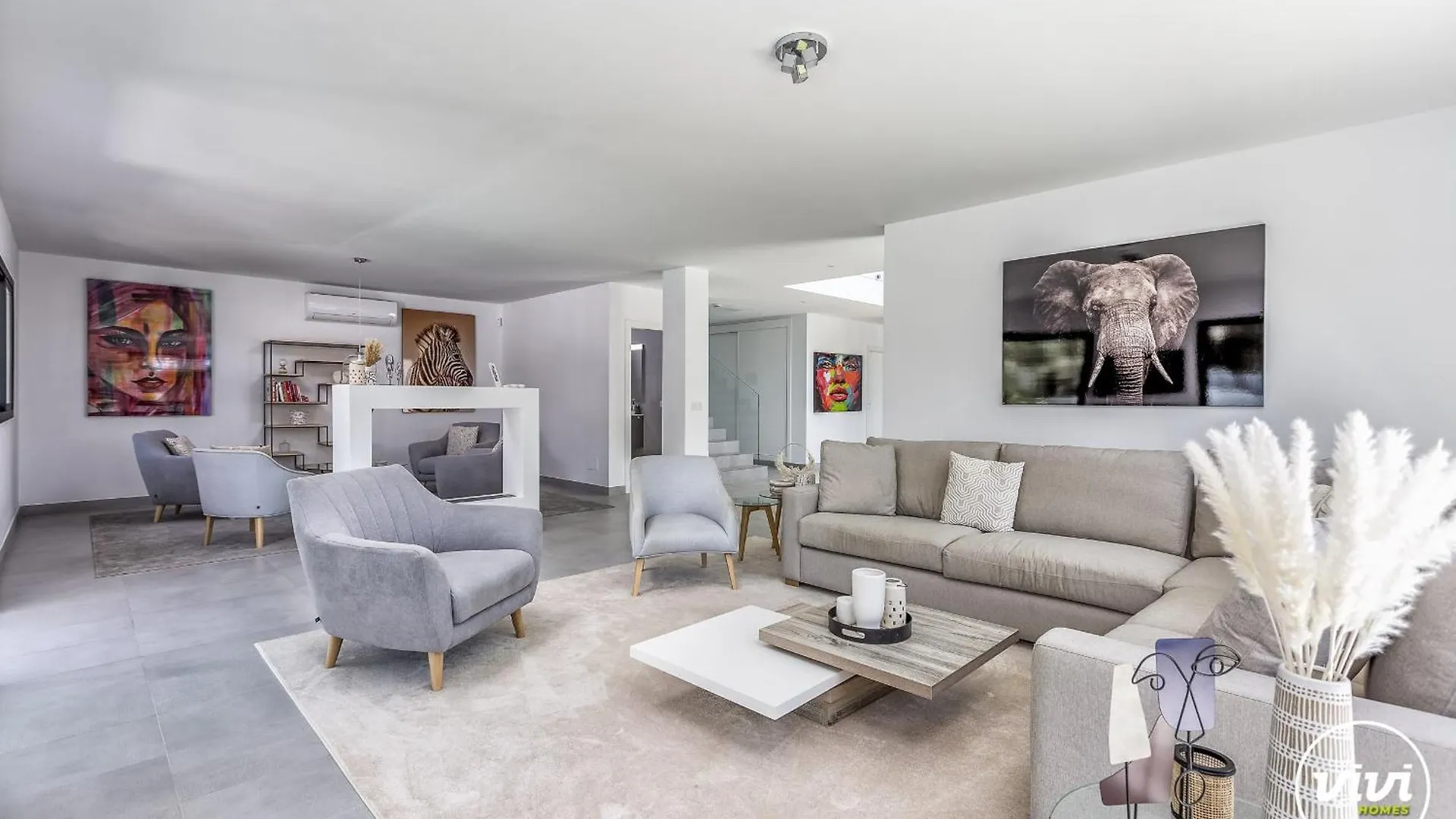 Vivi Homes -Villa Ruby Pool, Garden, Golf & Beach Sitio de Calahonda 스페인