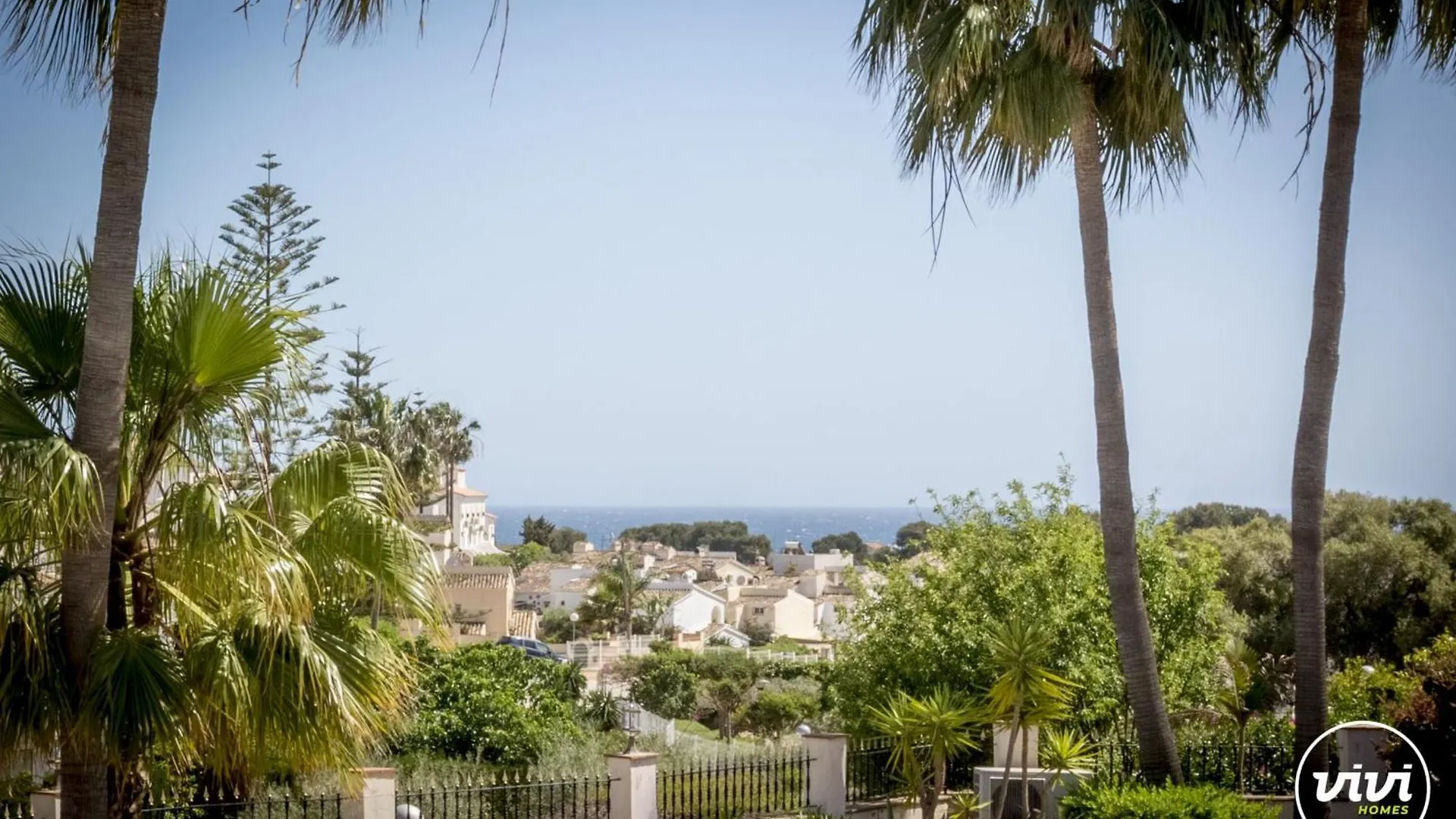فيلة Vivi Homes -Villa Ruby Pool, Garden, Golf & Beach Sitio de Calahonda